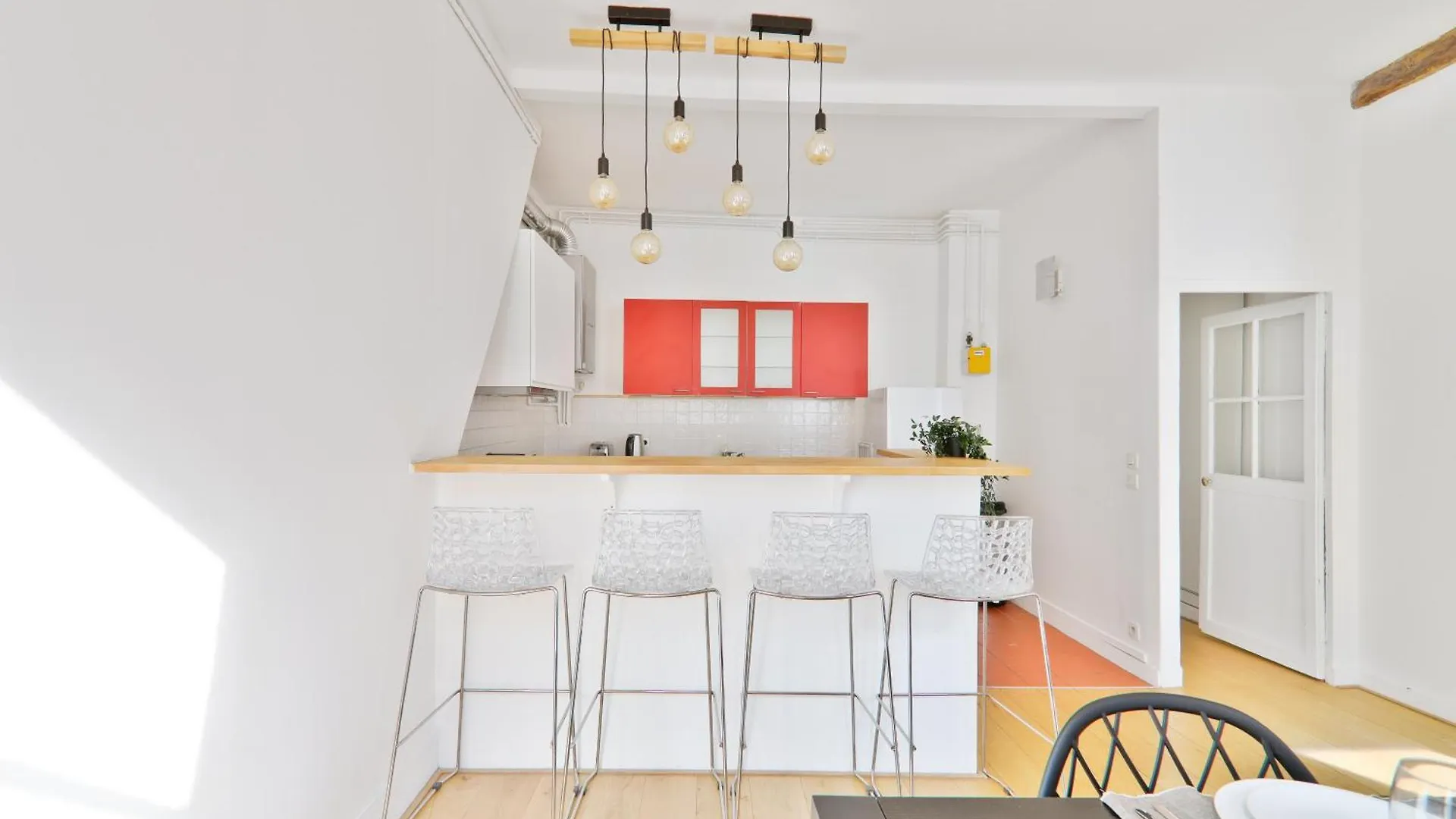 Appartement Mezzanine Quartier Chatelet Les Halles 4 Free Netflix Paris Apartment
