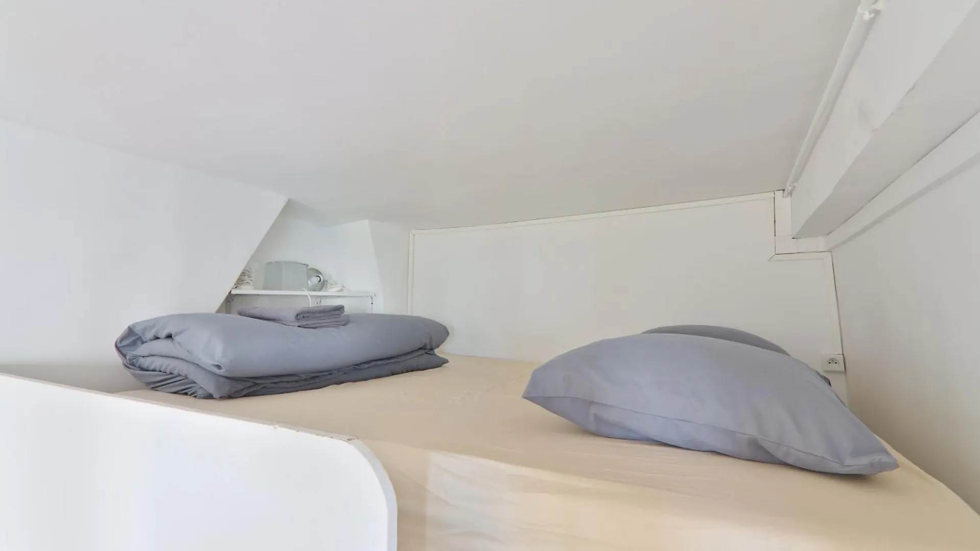 Apartment Appartement Mezzanine Quartier Chatelet Les Halles 4 Free Netflix Paris France